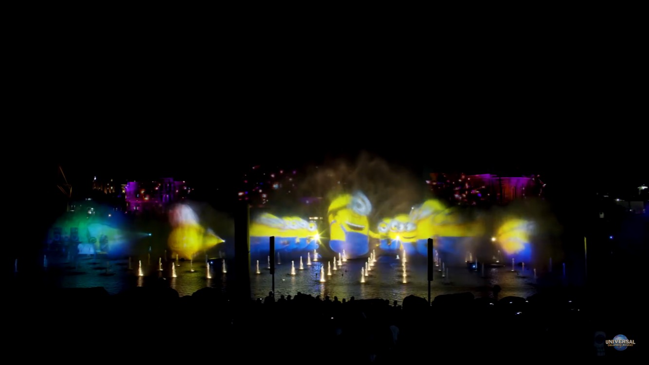 Minions on the fountains